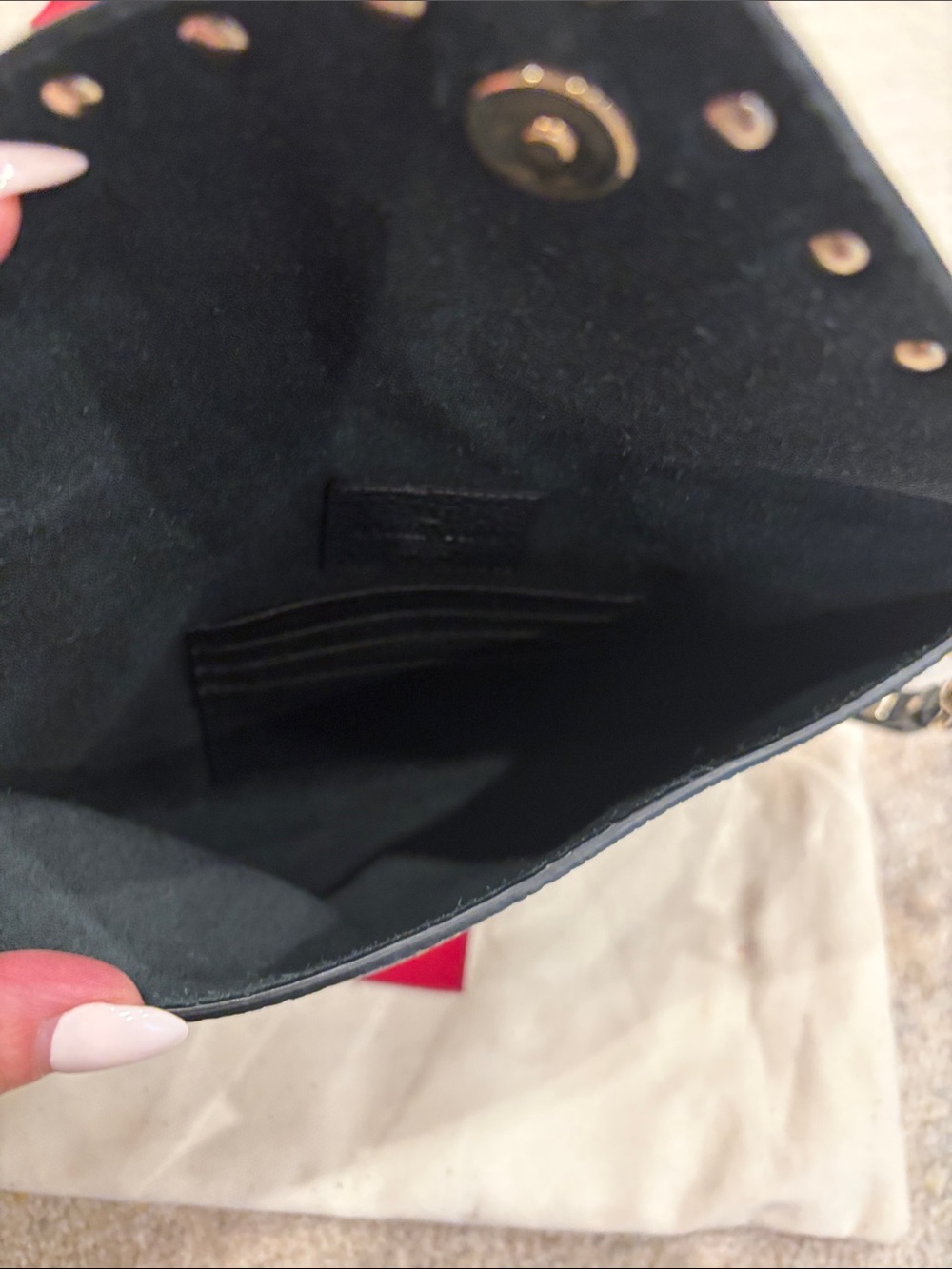 Valentino Garavani Black Pebbled/Grainy Calfskin Leather Wristlet / Clutch - Picture 7 of 13